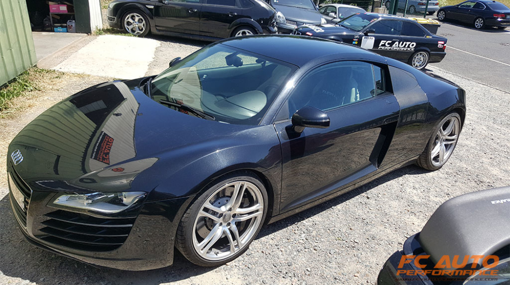 AUDI-R8-V8-1
