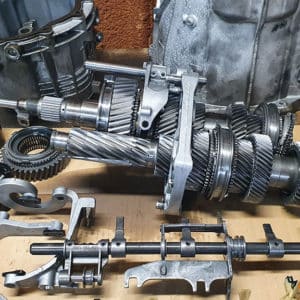 boite-de-vitesses-manuelle-BMW-E82-135i-4